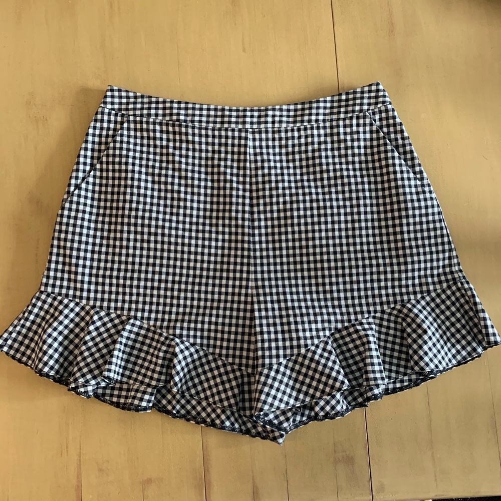 TOPSHOP Ruffle Gingham Shorts